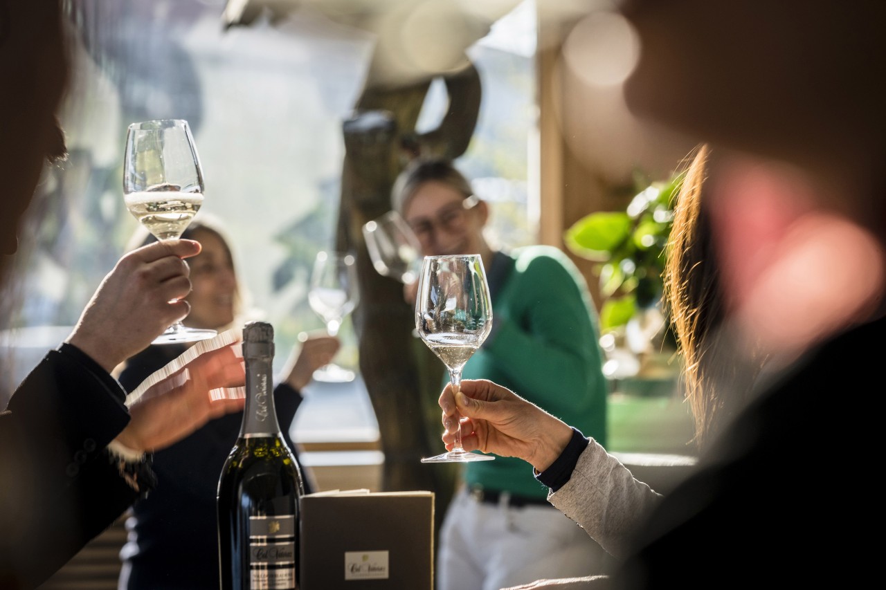 On the festive tables, bubbles of excellence On the festive tables, bubbles of excellence