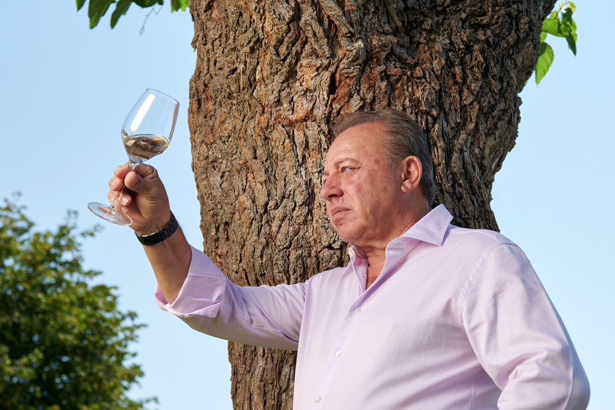 Conegliano Valdobbiadene Prosecco Superiore DOCG o Valdobbiadene DOCG? Perché Col Vetoraz ha scelto il territorio Per Col Vetoraz, scegliere il territorio significa scegliere chiarezza, coerenza e identità.