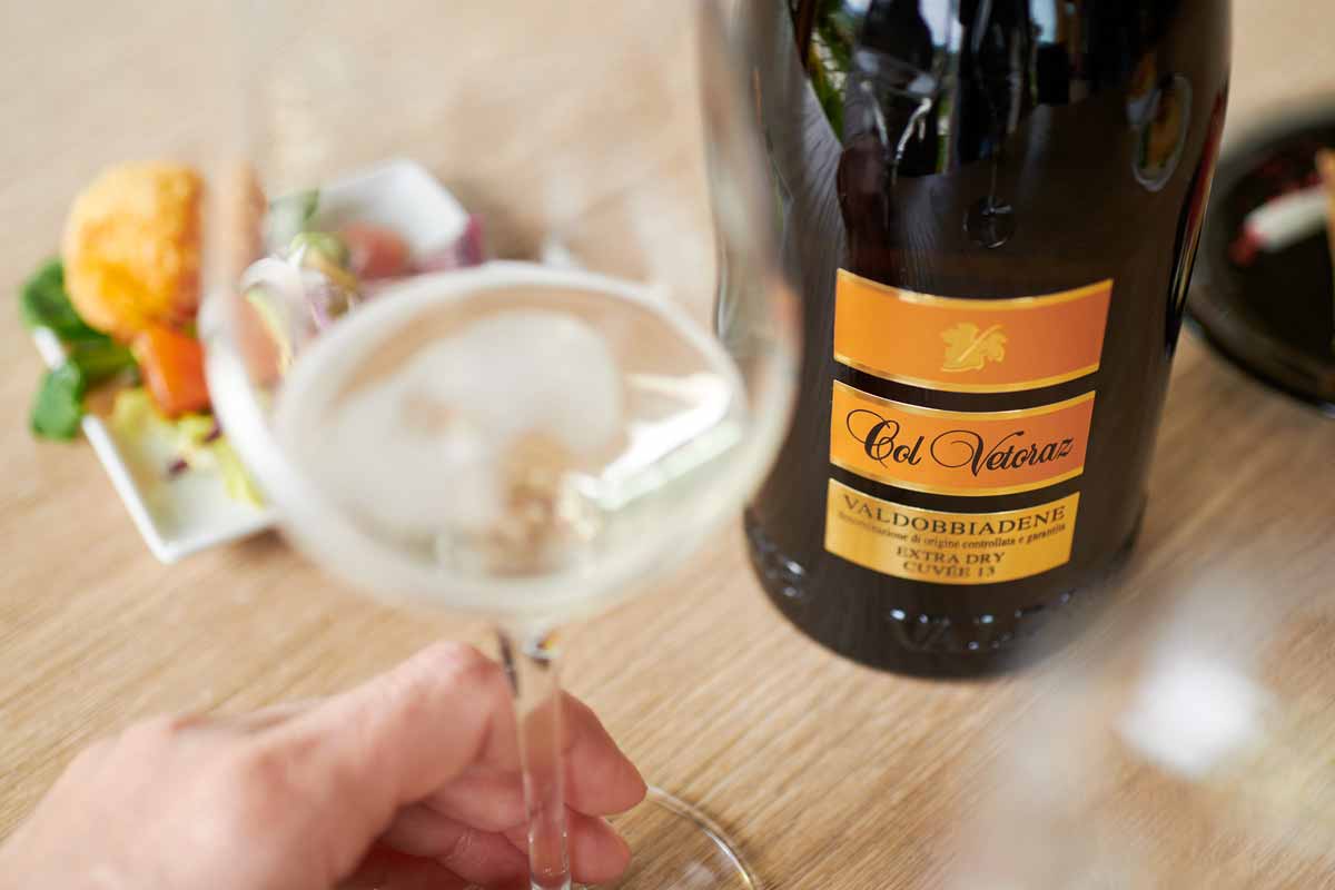 Valdobbiadene Superiore Extra Dry: gusto, prezzo e differenze Extra Dry Coste di Ponente Valdobbiadene DOCG