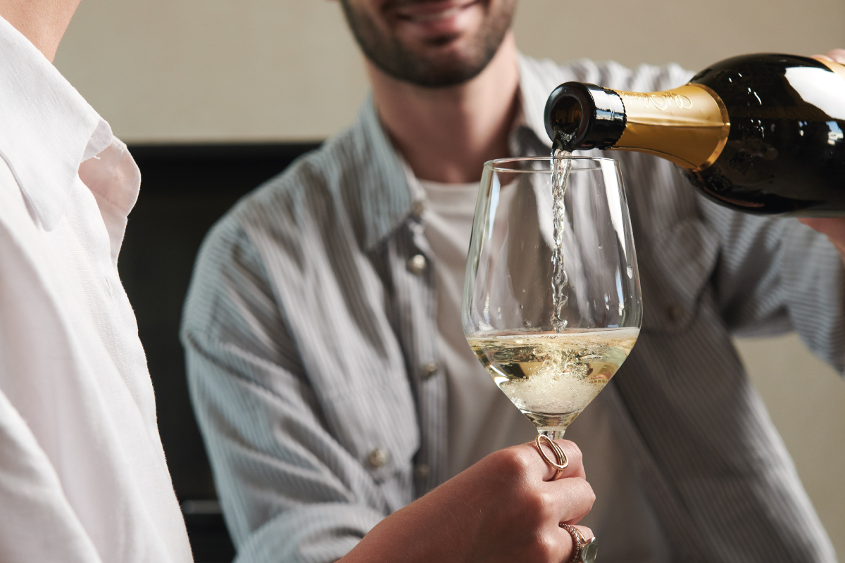 Da “Colli del prosecco” a “Le Colline del Conegliano e Valdobbiadene” Calici di Valdobbiadene DOCG presso Col Vetoraz sulle Colline del Prosecco